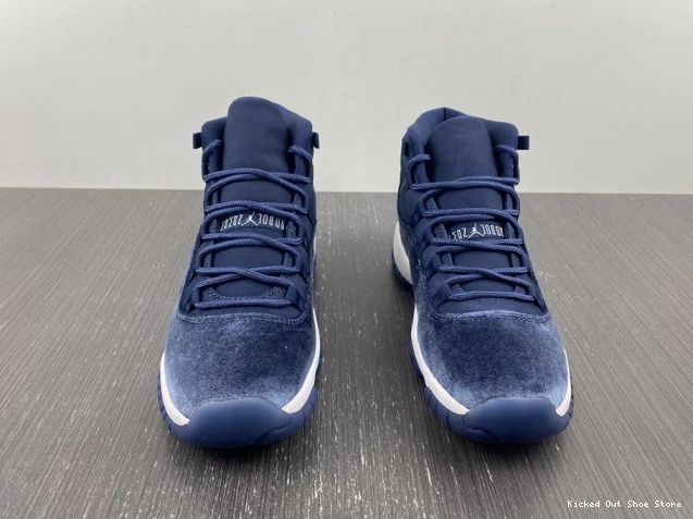 Kicked Out Shoe Store 11 Jordan Midnight Air Navy Velvet AR0715-441 WMNS 0815